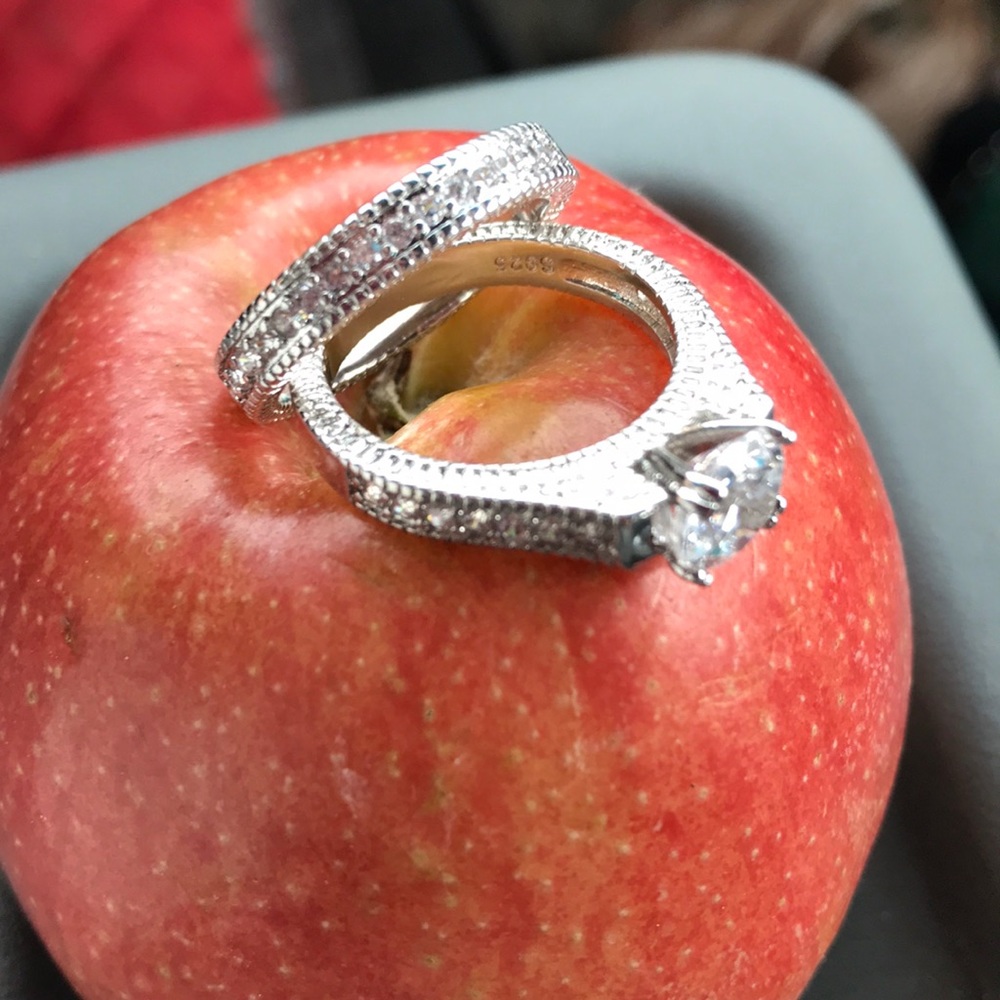 Sterling silver wedding ring set